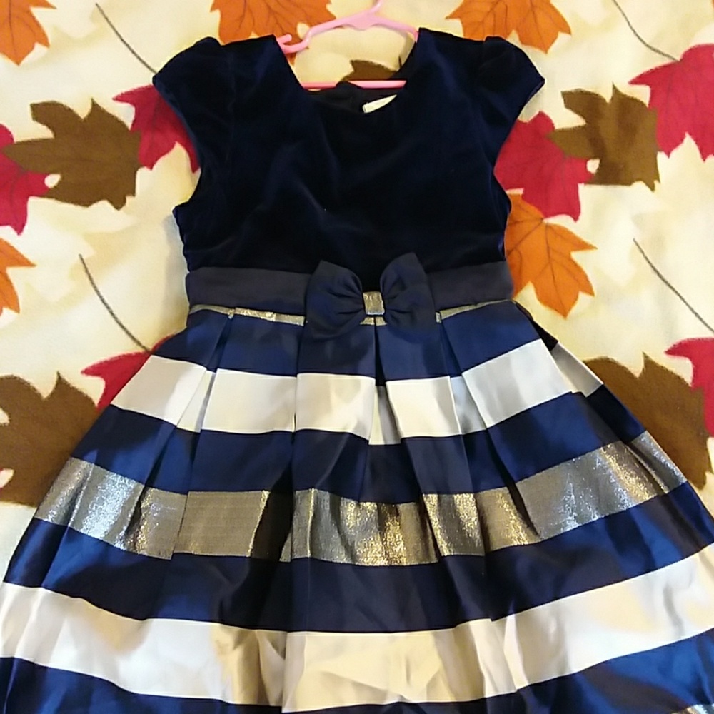 Girl's Holiday dress
